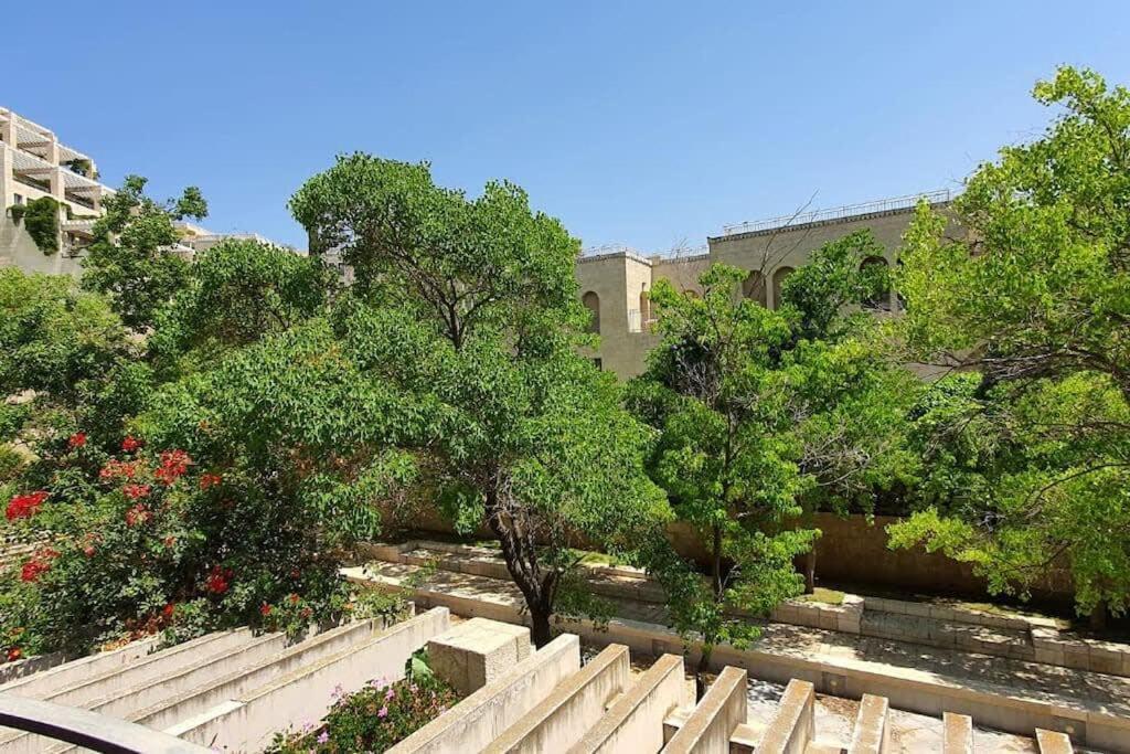 Вилла Cosy Studio In Mamilla, Free Parking Up To 5 Ppl Иерусалим Экстерьер фото