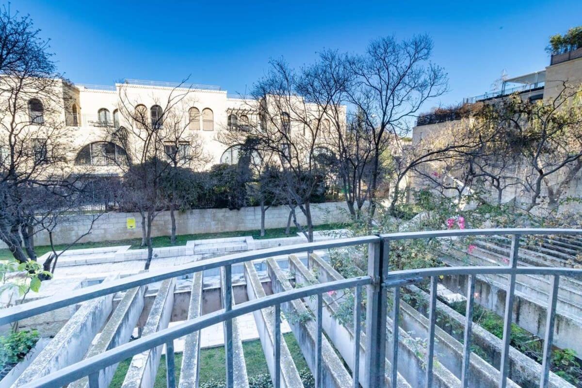 Вилла Cosy Studio In Mamilla, Free Parking Up To 5 Ppl Иерусалим Экстерьер фото
